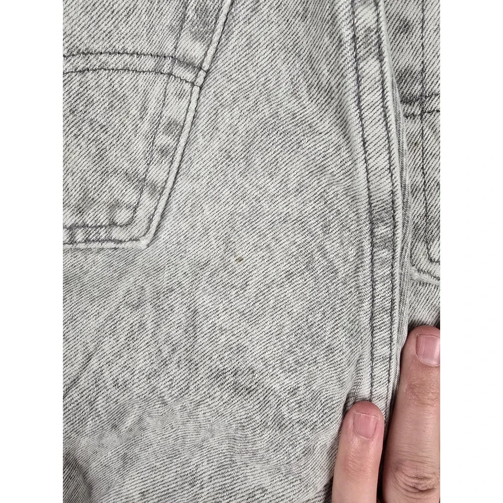 Levis bottoms legs
